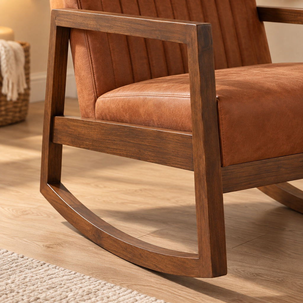 Chaise à bascule rétro en similicuir cognac, bois foncé, détail de fabrication