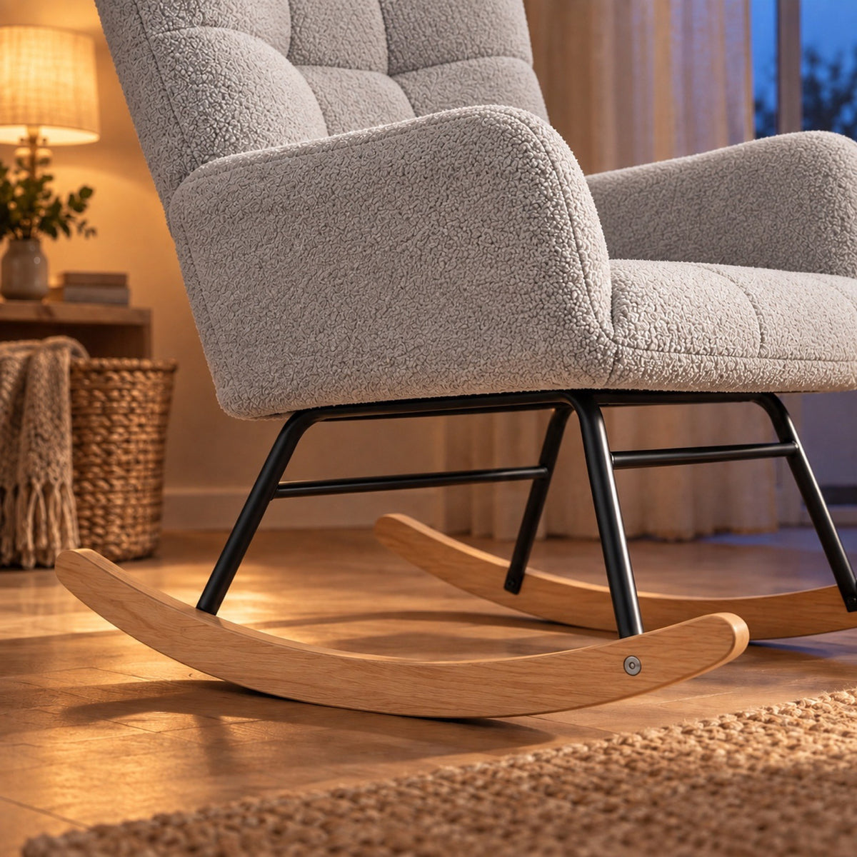 Chaise à bascule en fausse laine d'agneau, dossier haut – détail