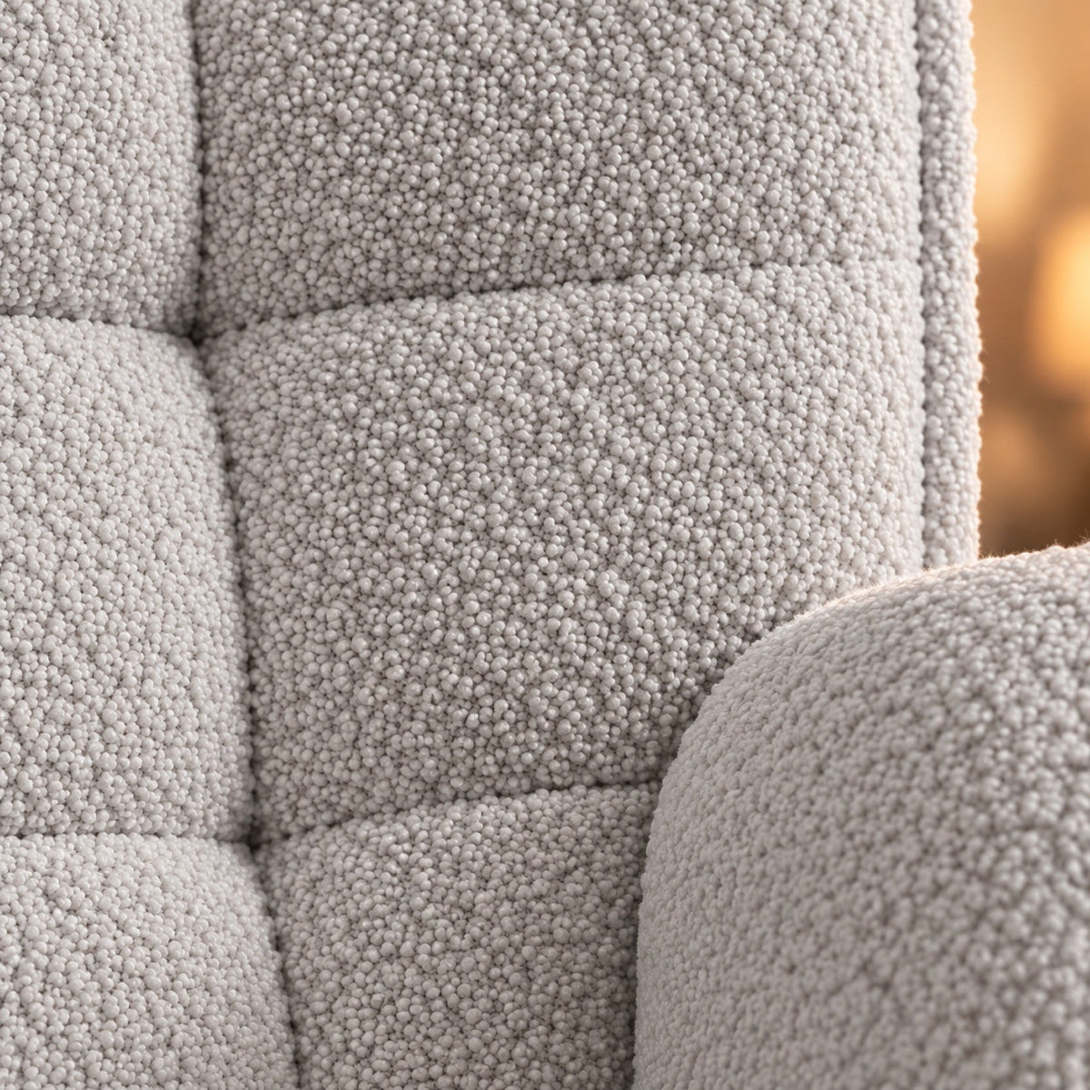 Fauteuil à bascule d'allaitement en teddy, dossier haut – détail de la matière