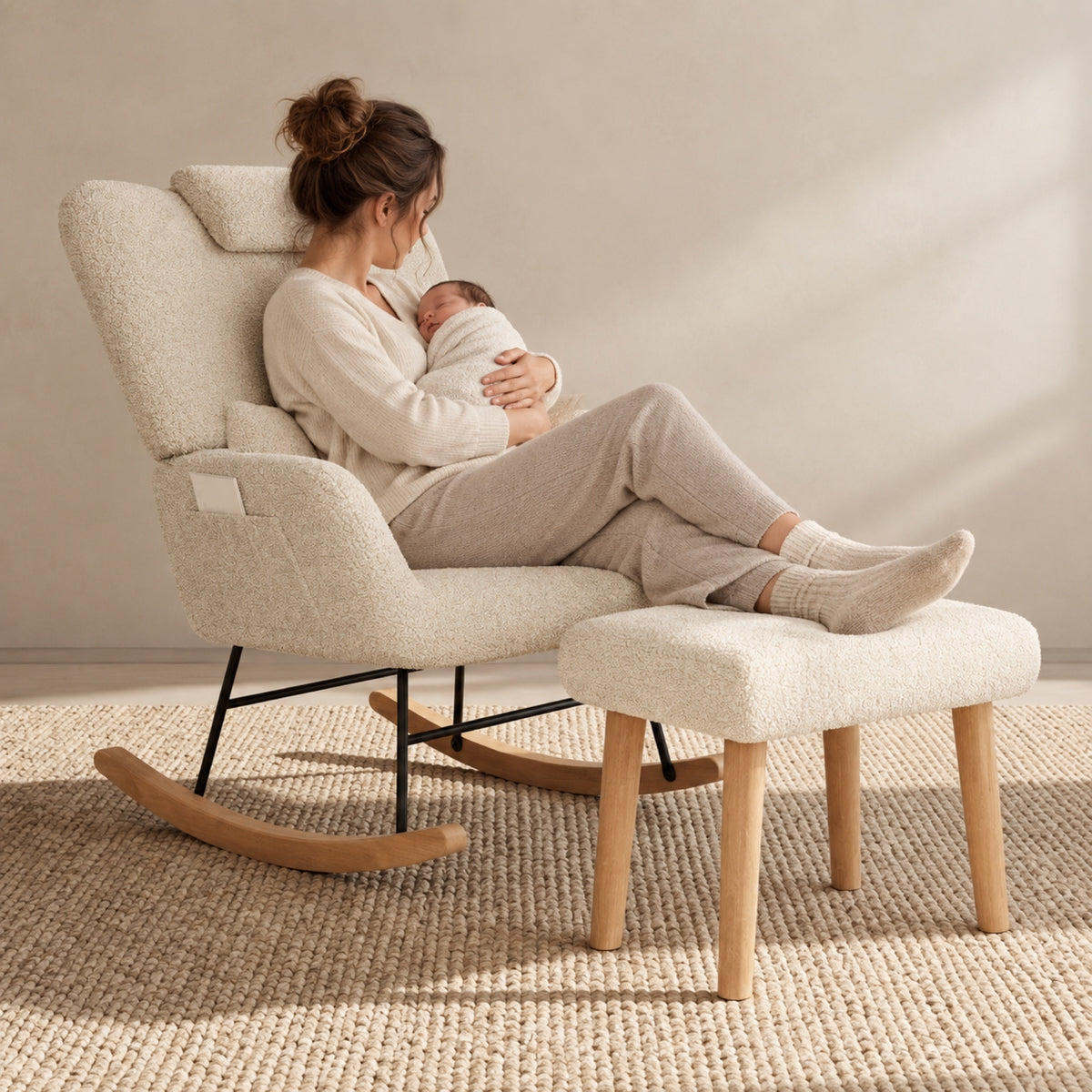 Fauteuil d'allaitement en bouclette avec pouf et appui-tête, à l'usage