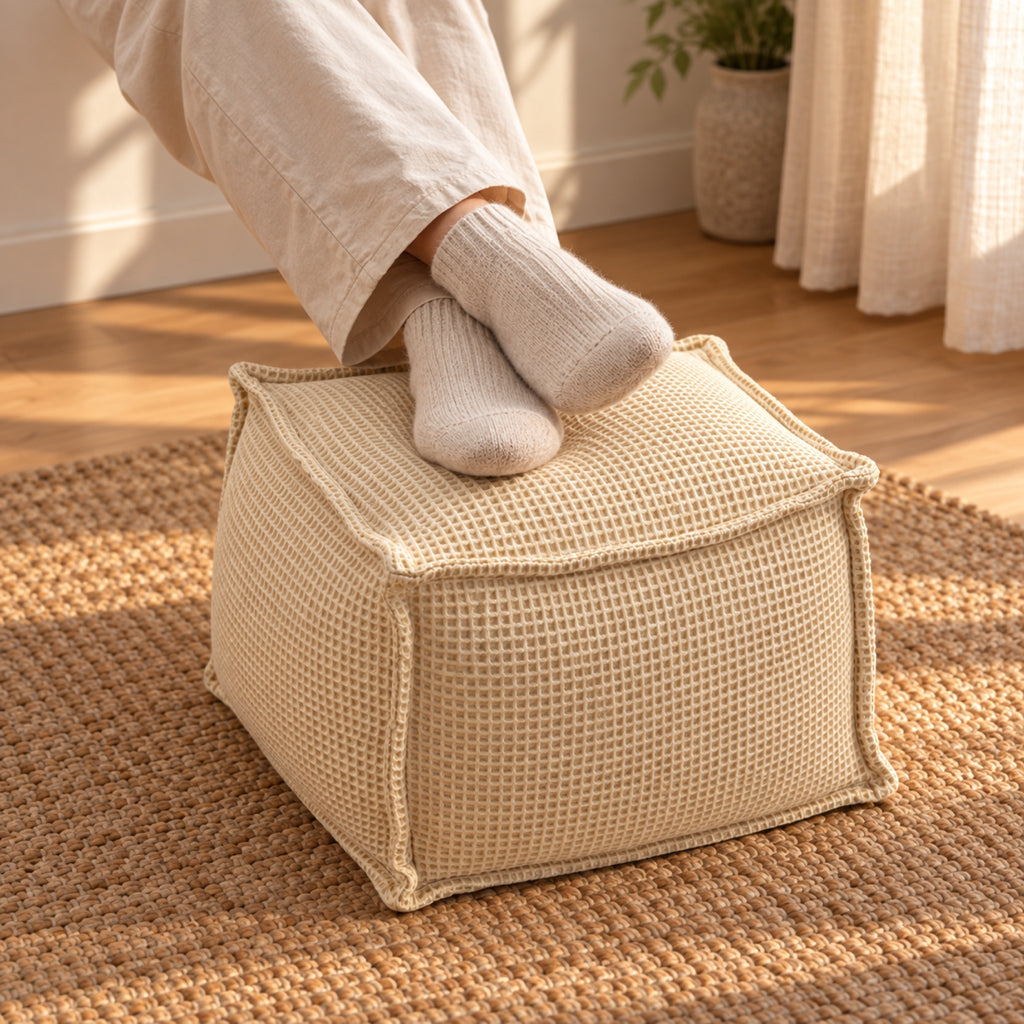 Petit pouf carré en coton gaufré, 30 × 30 cm, à l'usage, coloris Écru