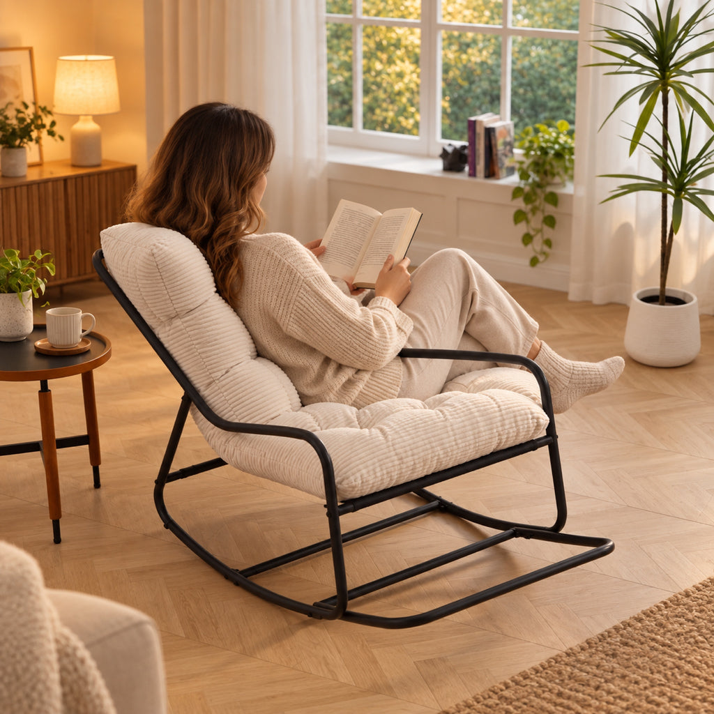 Rocking chair en acier noir, coussin côtelé écru, à l'usage