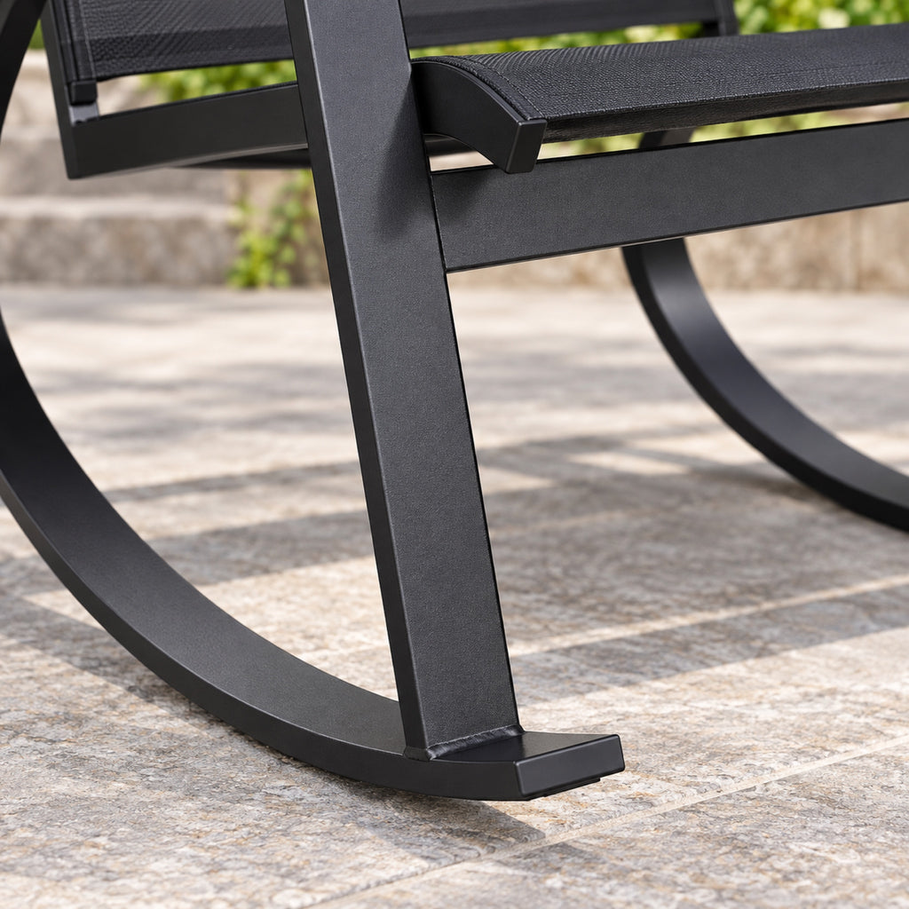 Rocking chair de jardin en métal noir et toile, détail de fabrication