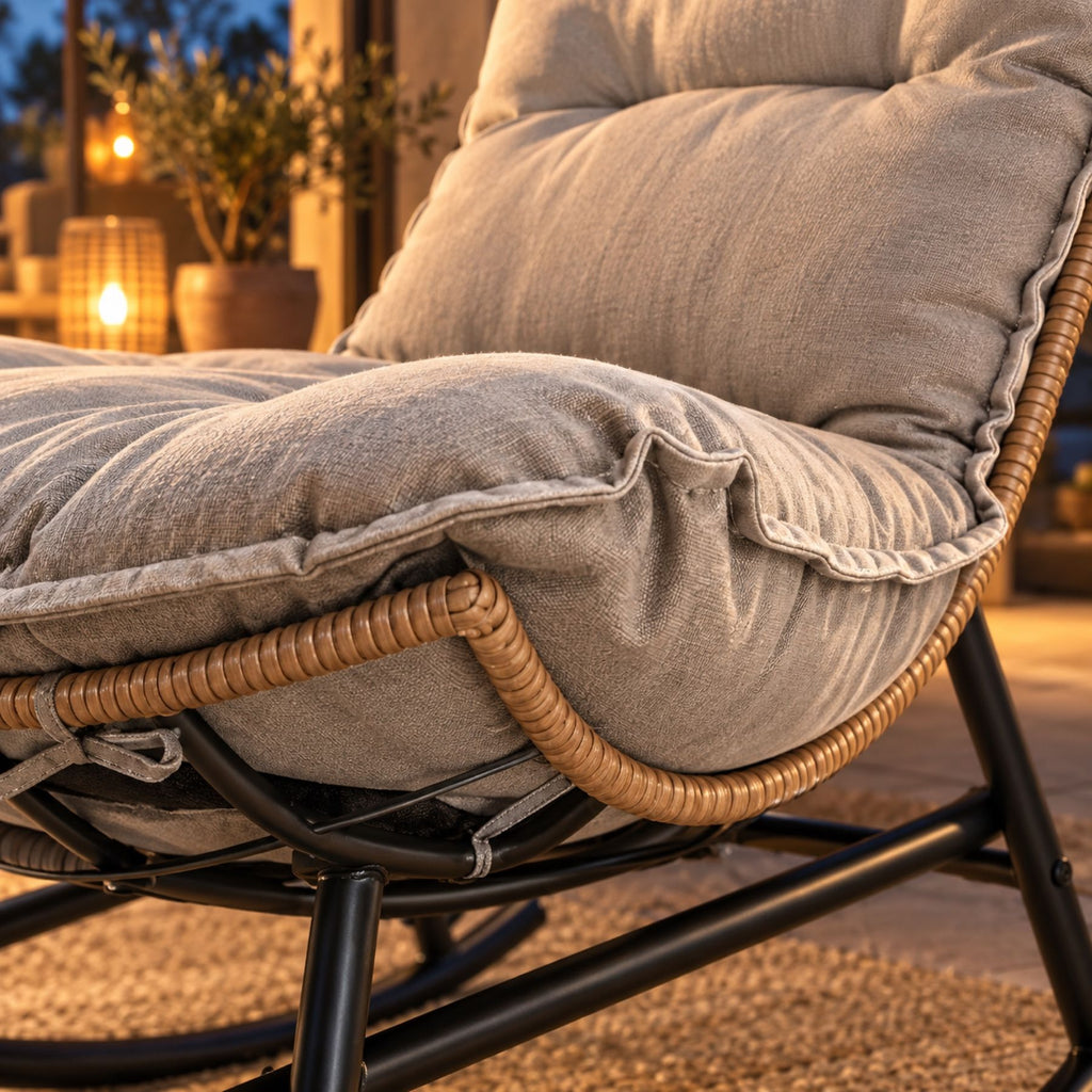 Rocking chair moderne inclinable, avec repose-pieds – détail de la matière